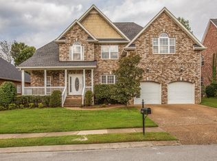 2425 Adelaide Dr, Thompsons Station, TN 37179