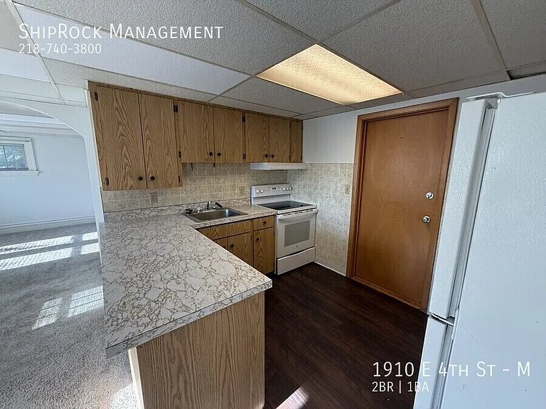 1910 E 4th St #M — Photo 16