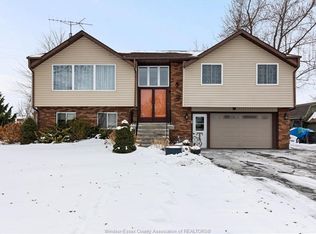 19079 Blue Water Ave, Lakeshore, ON N0P2L0