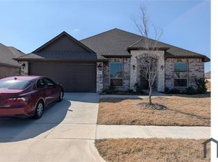 221 Giddings Trl, Forney, TX 75126