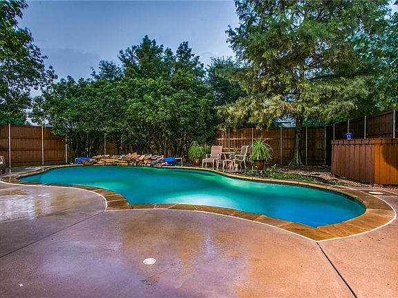 3rd image of 5412 Galahad Ln