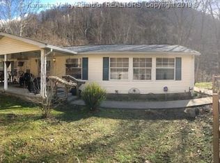 1207 Paint Creek Rd, Hansford, WV 25103