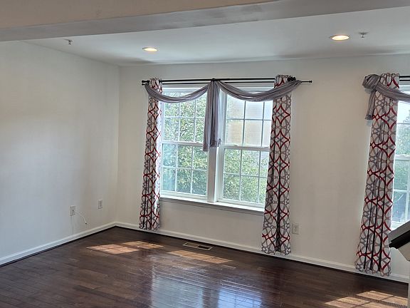 5th image of 7266 Maidstone Pl #252