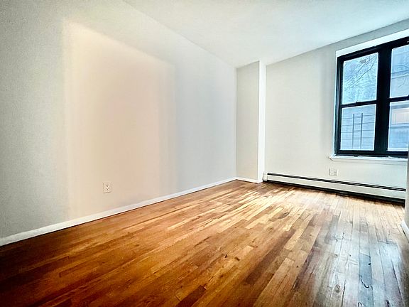 5th image of 148 Parkside Ave APT 1C