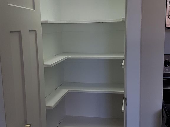 3rd image of 418 Ives Ave #1