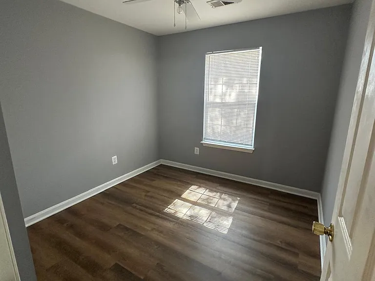 10918 Pope St — Photo 23