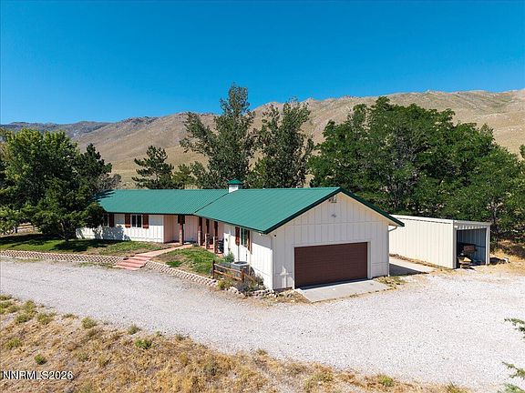 2nd image of 905 Thoroughbred Cir