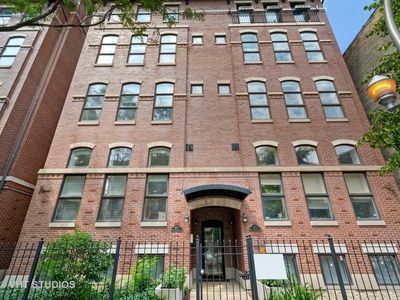 922 W Dakin St APT 2, Chicago, IL, 60613