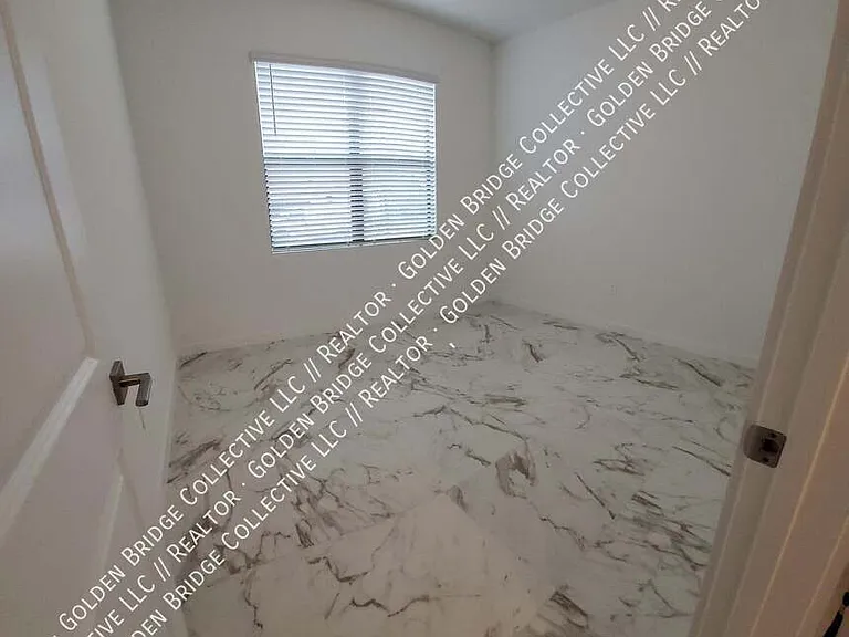 1949 NE Ocean Dunes Dr — Photo 6