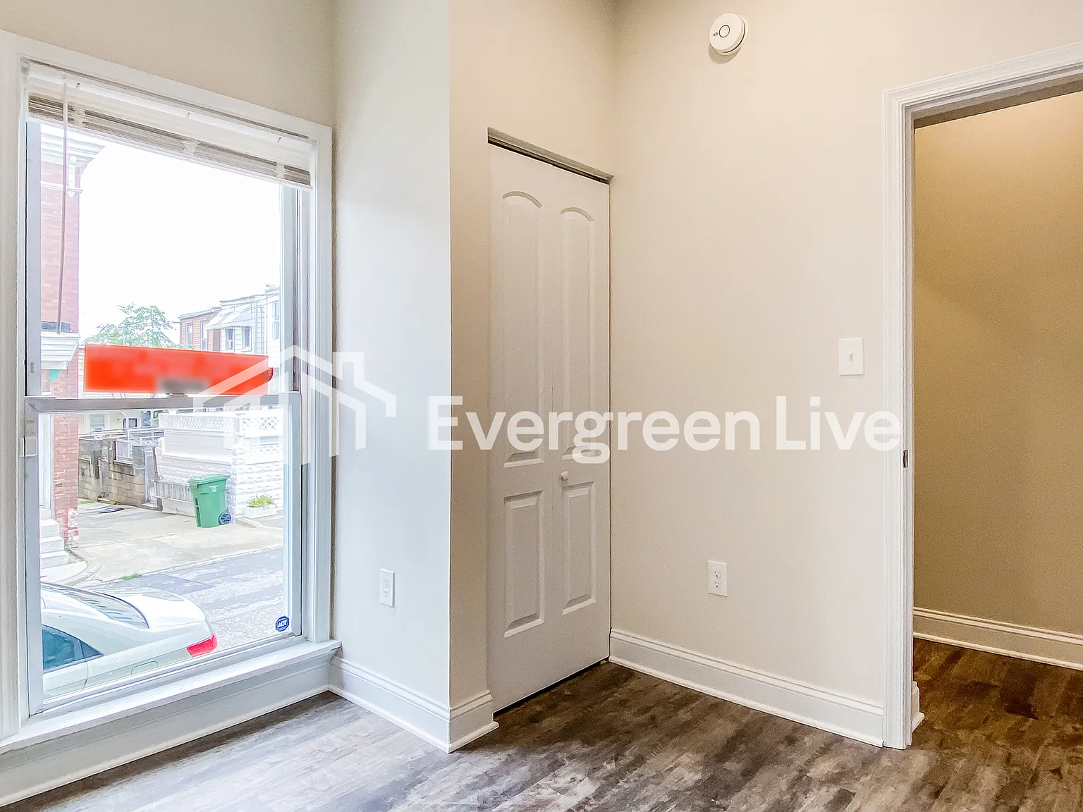 3 bed, 2.5 bath, 1400 sqft, $2,095 — Photo 2