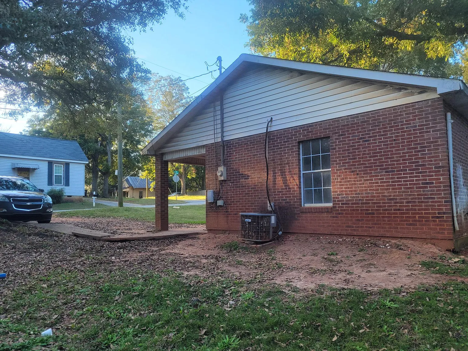 4 bed, 1500 sqft, $2,100 — Photo 4