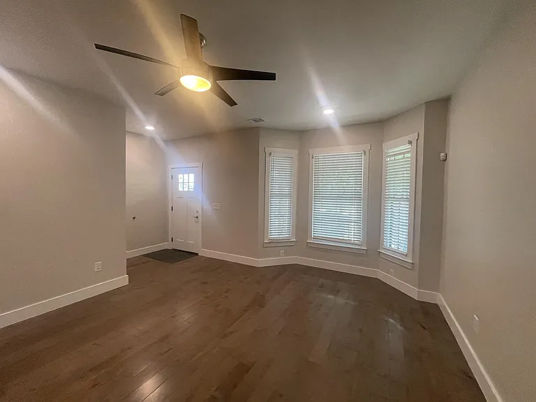309 W Duffy St #B — Photo 20