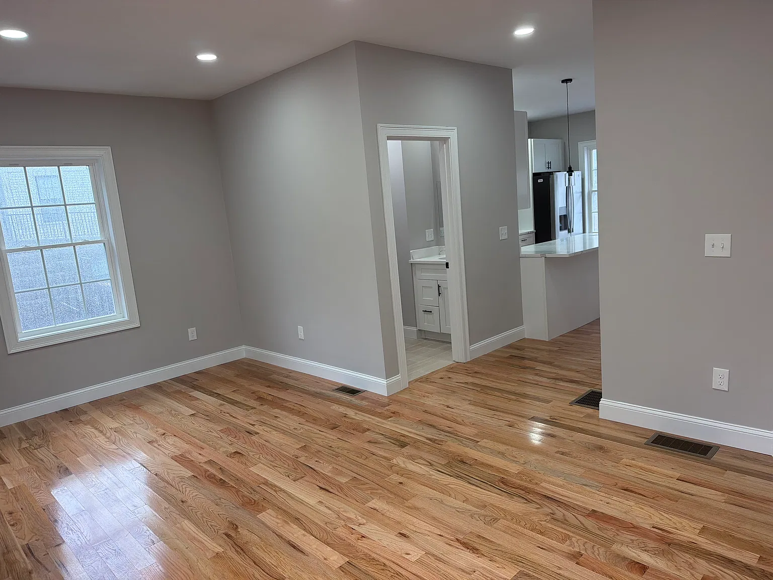 3 bed, 2.5 bath, 1460 sqft, $3,000 — Photo 2