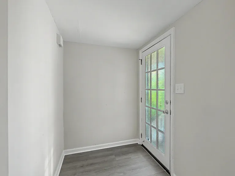 119 Drake St #D — Photo 4