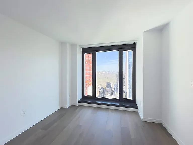 111 W 56th St #34B — Photo 8
