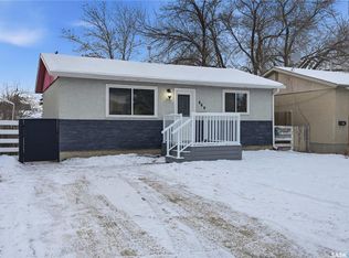 869 Macklem DRIVE, Saskatoon, SK S7L 4K1