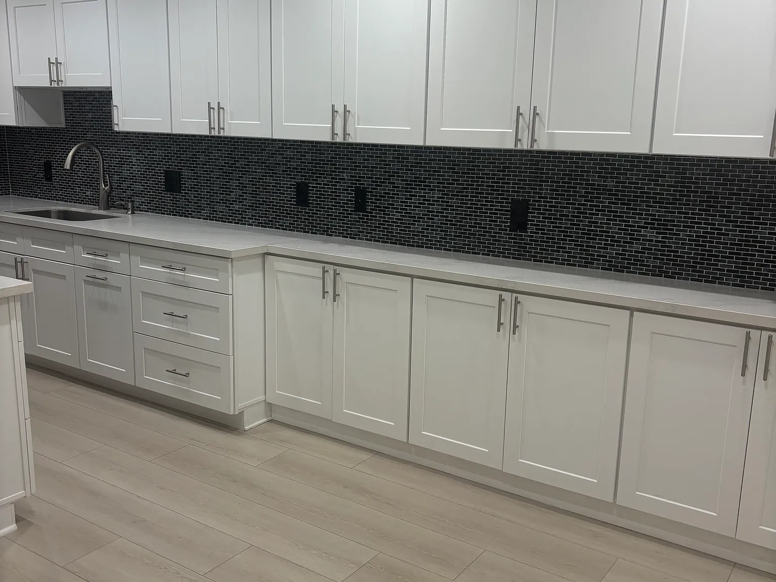 1 bed, $2,600 — Photo 4
