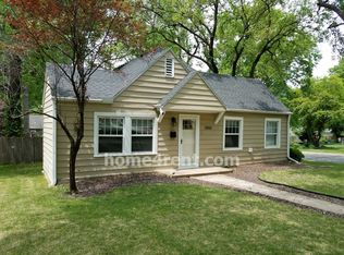 5900 El Monte St, Fairway, KS 66205