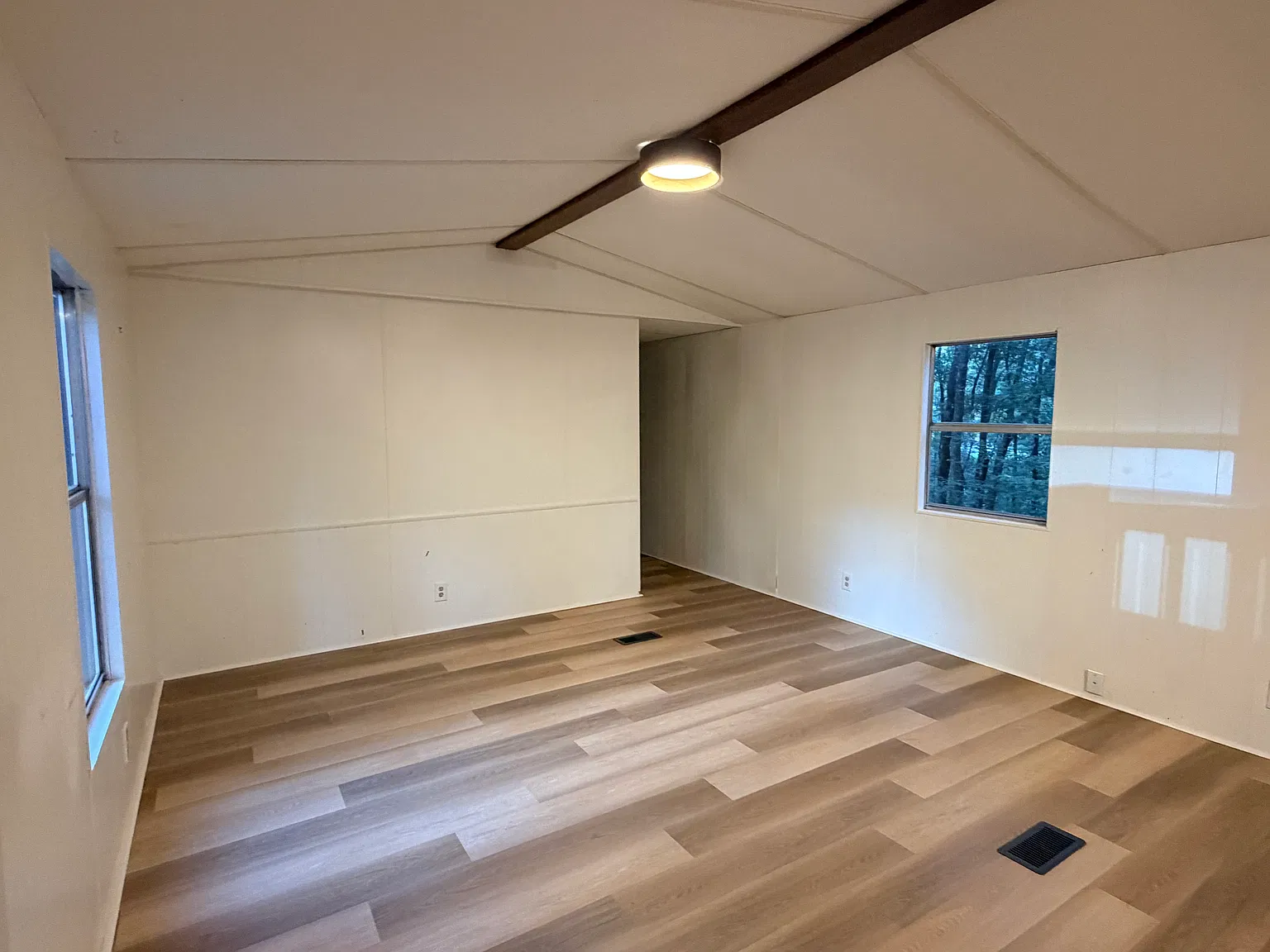 2 bed, 784 sqft, $825 — Photo 4