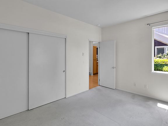 3rd image of 87 Marina Lakes Dr