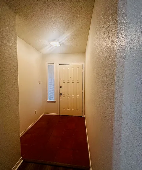 1919 Rettye Dr — Photo 4