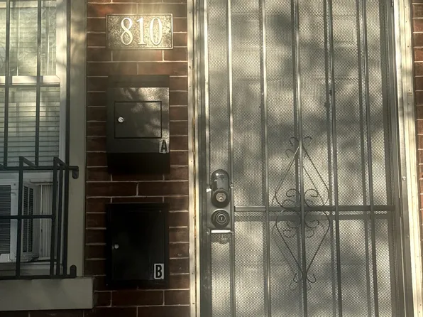 810 S 6th St #B, Camden, NJ 08103