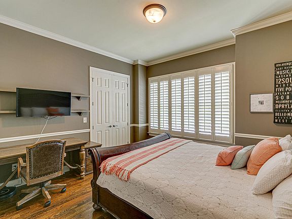 5th image of 182 Bertrand Dr