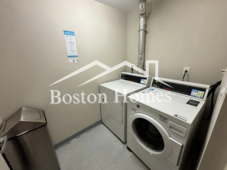 Beacon St — Photo 10