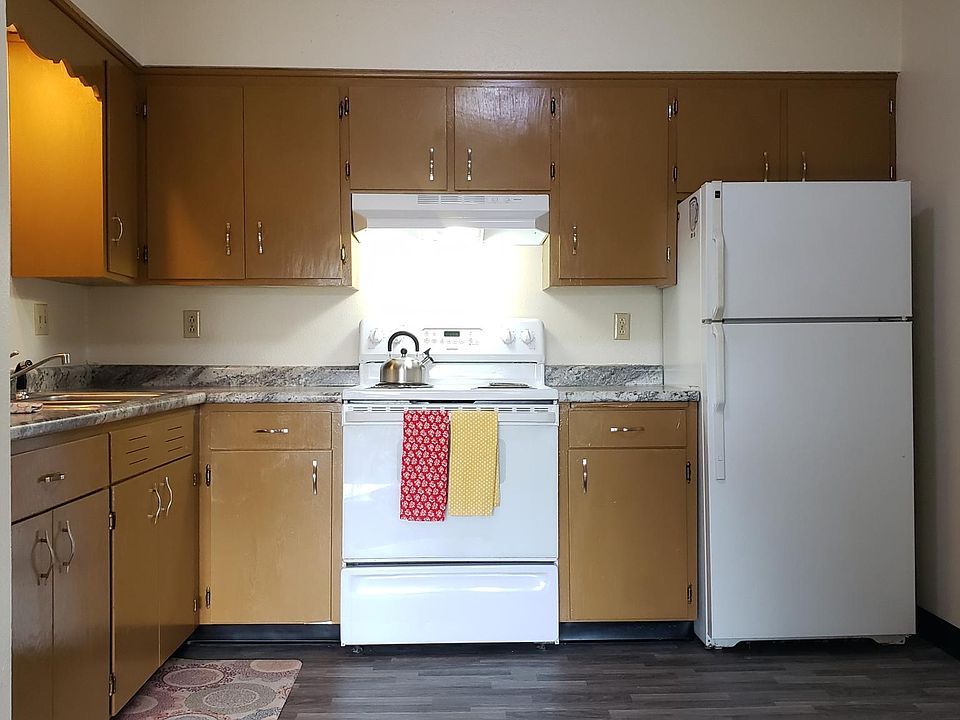 1st image of 1012 10th St NE #18