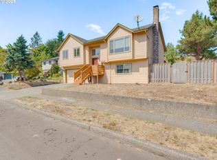 229 SW 22nd St, Troutdale, OR 97060
