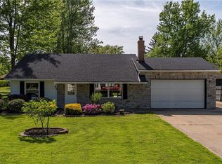 1172 Cloverleigh Dr, Madison, OH 44057