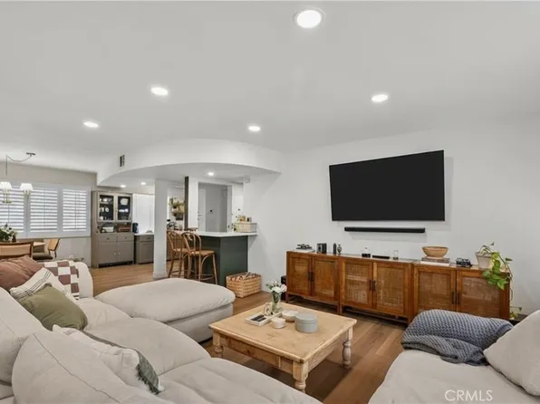 4445 Cartwright Ave APT 212, North Hollywood, CA 91602