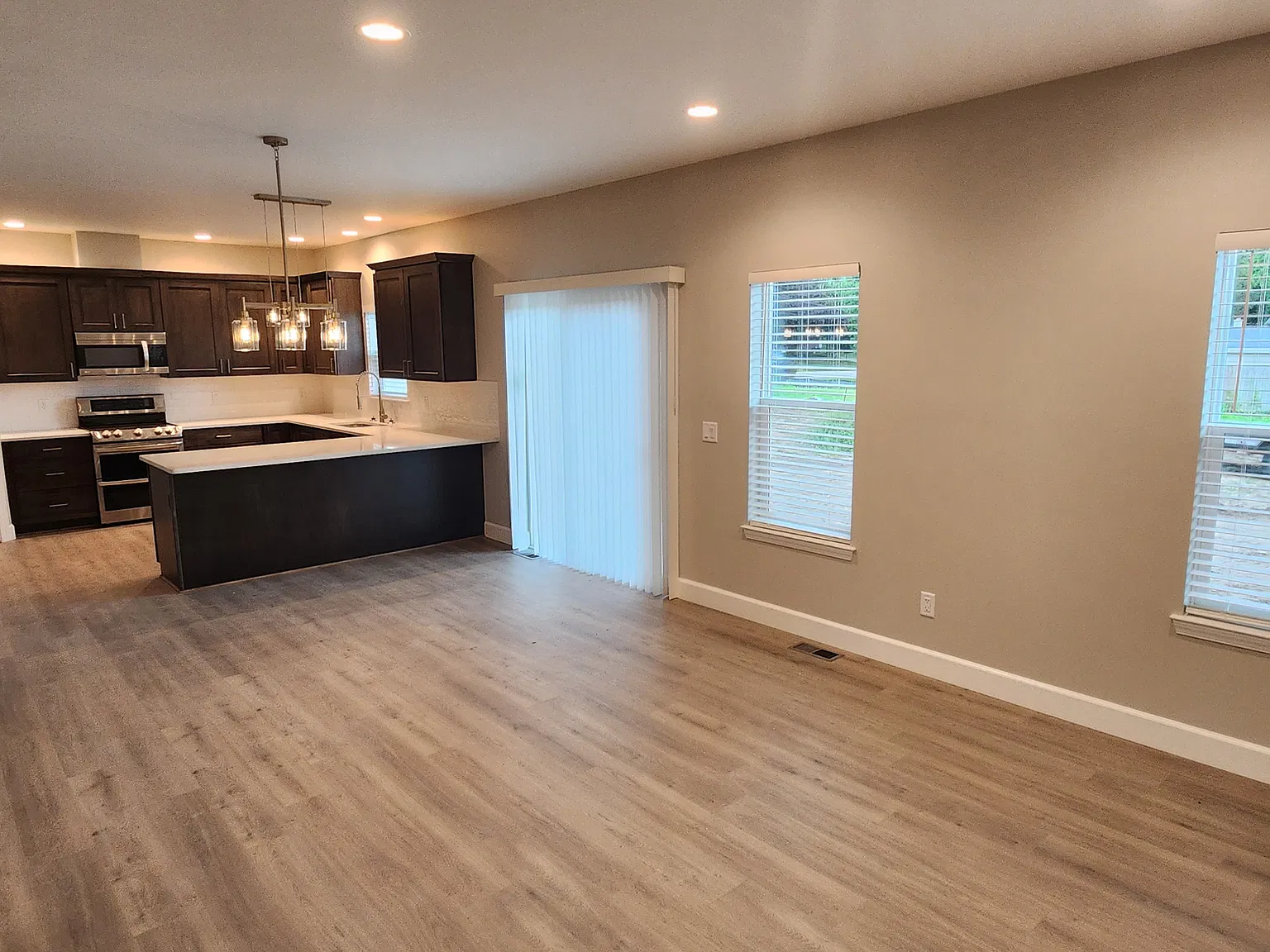 3 bed, 1863 sqft, $3,250 — Photo 4