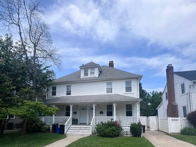 23-25 Lincoln St — Photo 1