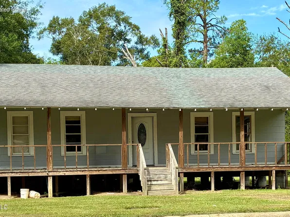 620 Bendat St, McComb, MS 39648