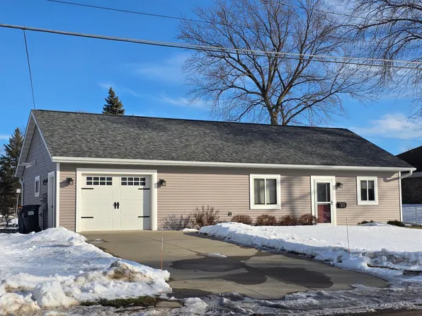 411 Bullis St, Kenyon, MN 55946