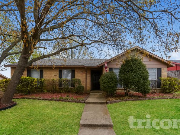 1230 Meadow Creek Dr