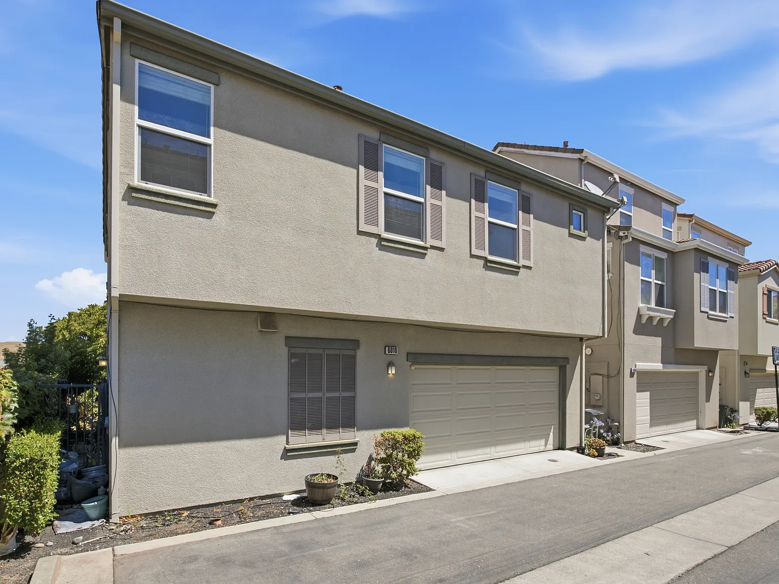 4 bed, 2.5 bath, 2150 sqft, $4,800 — Photo 4