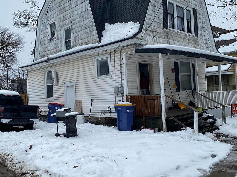 1st image of 414 7th St NW