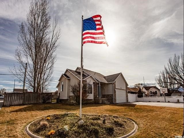 1st image of 2901 W Corona Cir