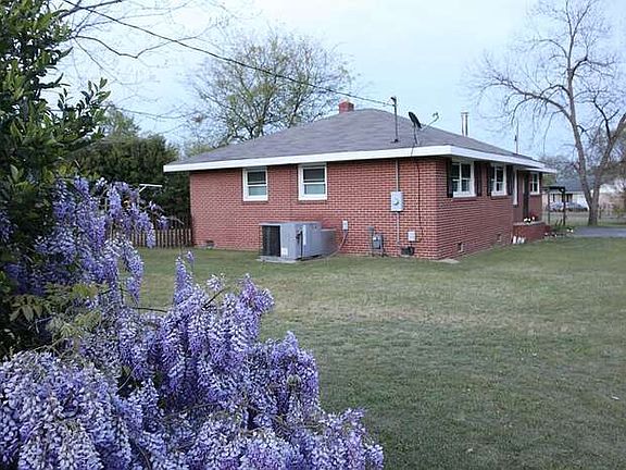 3rd image of 213 Swathmore Ave