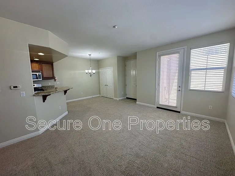 208 Riverdale Ct #715 — Photo 12