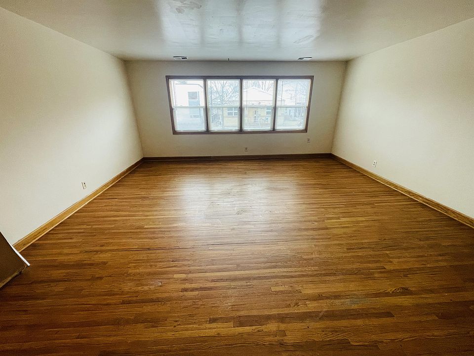 1st image of 2419 Plymouth Ave N #11108352