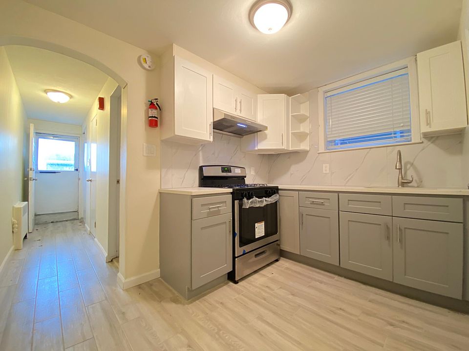 1st image of 27 Arthur Ave #1