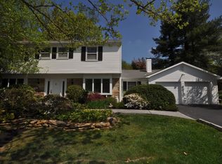 15 Macbeth Dr, Old Bridge, NJ 08857