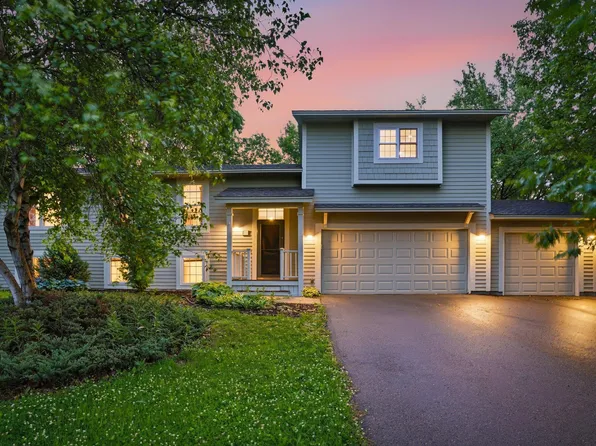 785 Santa Vera Dr, Chanhassen, MN 55317
