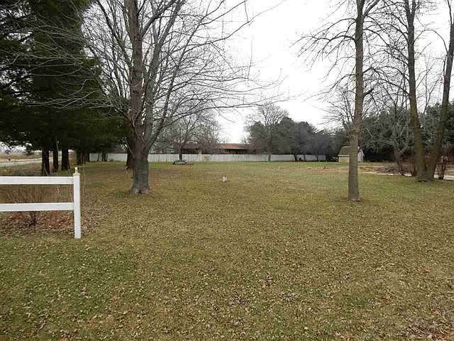 1st image of 12 Grand Oak Dr