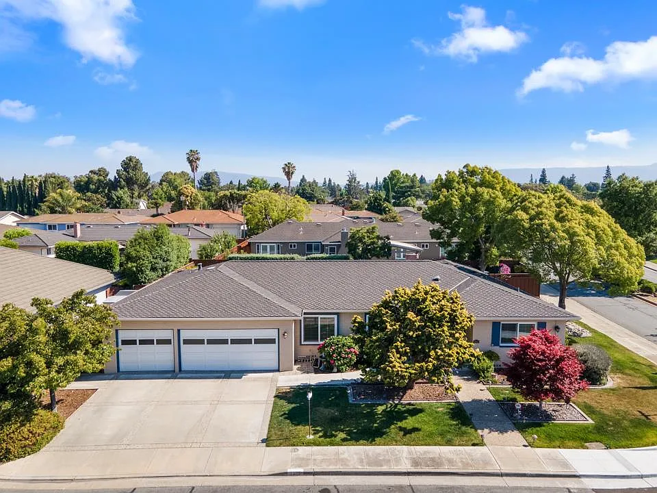 2630 Pepperwood Ln photo 1