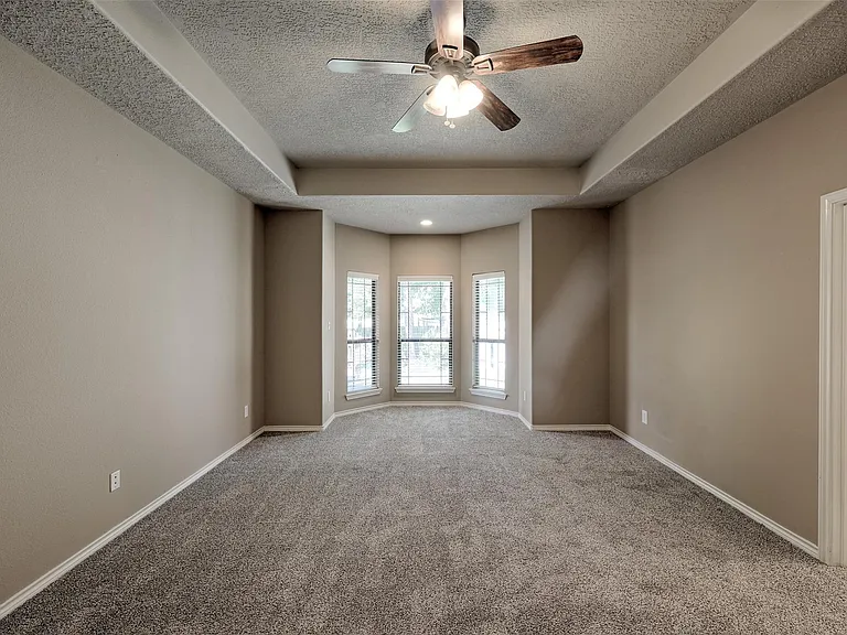 12460 Lyra Dr — Photo 22