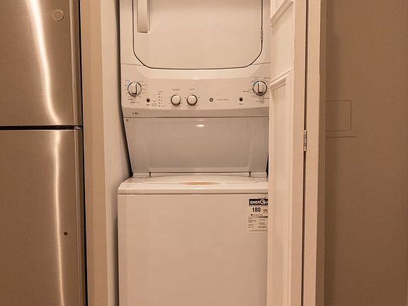 4th image of 3318-20 N Albany Ave #7780528